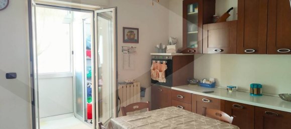 3غرفة شقة في Bari, Italy رقم 34318 24