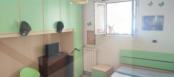 3غرفة شقة في Bari, Italy رقم 34318 10