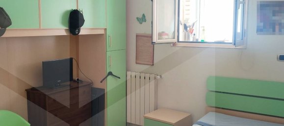 3غرفة شقة في Bari, Italy رقم 34318 12