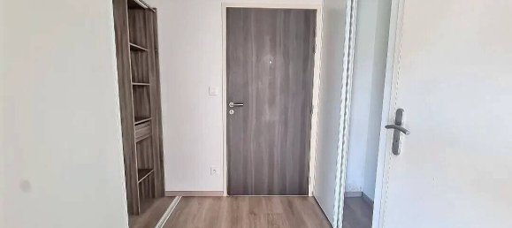 Estudio en Nantes, France No. 95049 4