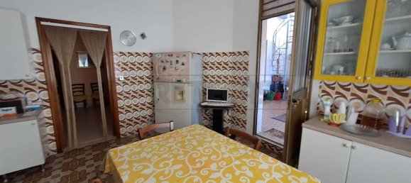 2 Schlafzimmer Wohnung in Petrosino, Italy, Nr. 328649 9