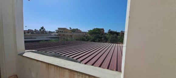 2 Schlafzimmer Wohnung in Petrosino, Italy, Nr. 328649 10