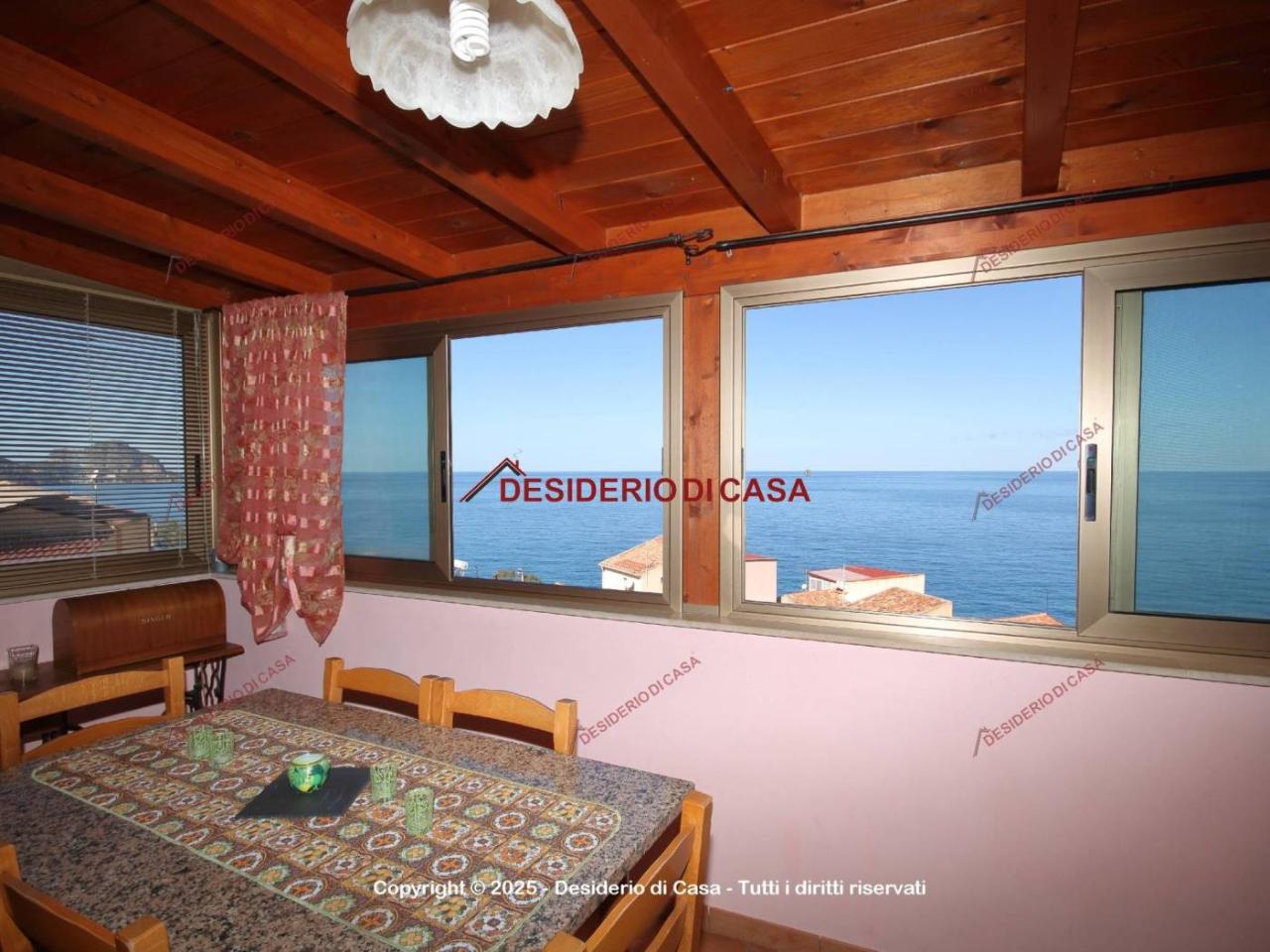 3غرفة منزل في Cefalù, Italy رقم 42625