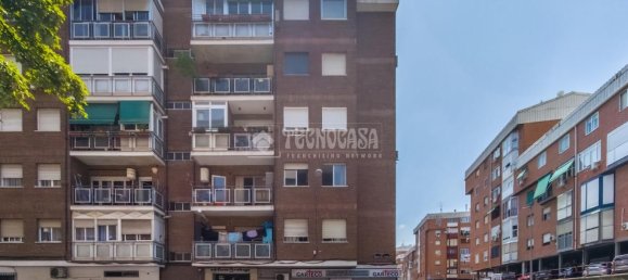 3 bedrooms Apartment in Madrid, Spain No. 175572 22