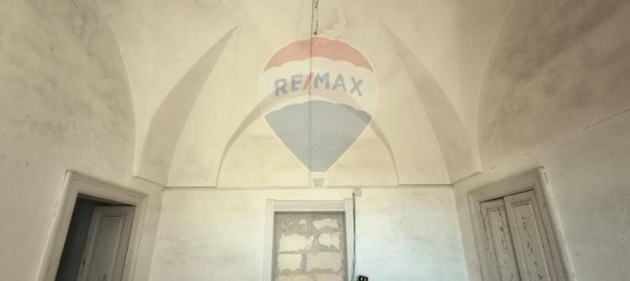 Дом с 6 комнатами в Монополи, Италия № 138237 12