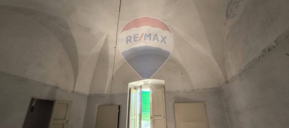 Дом с 6 комнатами в Монополи, Италия № 138237 11