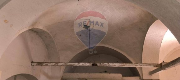 Дом с 6 комнатами в Монополи, Италия № 138237 13