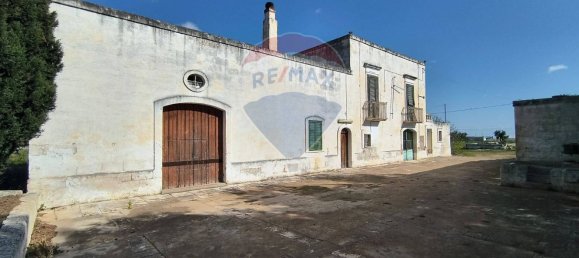 Дом с 6 комнатами в Монополи, Италия № 138237 23