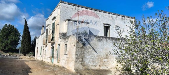 Дом с 6 комнатами в Монополи, Италия № 138237 4