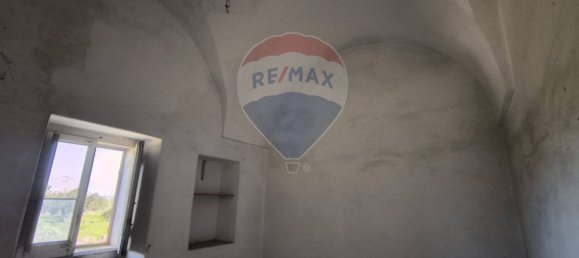 Дом с 6 комнатами в Монополи, Италия № 138237 8