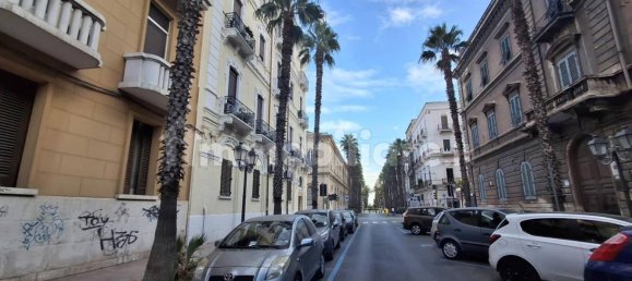 2 bedrooms Apartment in Taranto, Italy No. 298207 3