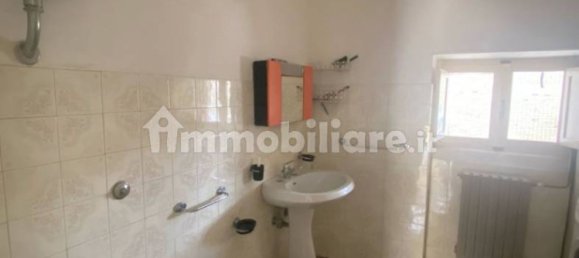 1 bedroom Apartment in Catignano, Italy No. 250814 10