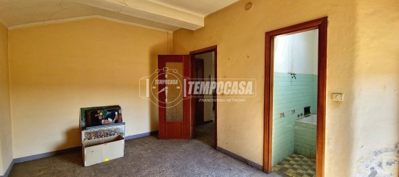 2-salle Appartement à Salsomaggiore Terme, Italy No. 268697 3