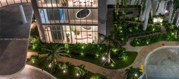 4 dormitorios propiedad comercial en venta en Miami, Miami-Dade, Florida, USA № 615926 23