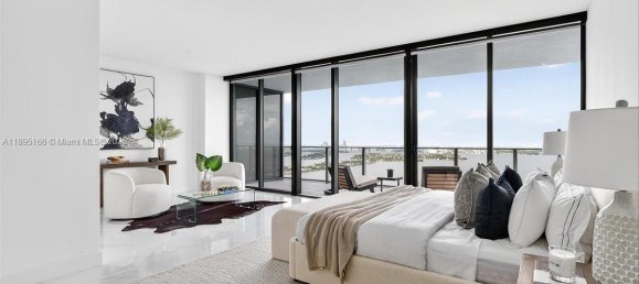 4 dormitorios propiedad comercial en venta en Miami, Miami-Dade, Florida, USA № 615926 25