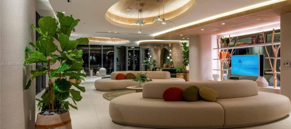 4 dormitorios propiedad comercial en venta en Miami, Miami-Dade, Florida, USA № 615926 20