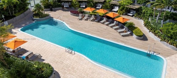 4 dormitorios propiedad comercial en venta en Miami, Miami-Dade, Florida, USA № 615926 4