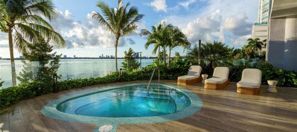 4 dormitorios propiedad comercial en venta en Miami, Miami-Dade, Florida, USA № 615926 15
