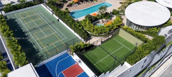4 dormitorios propiedad comercial en venta en Miami, Miami-Dade, Florida, USA № 615926 12