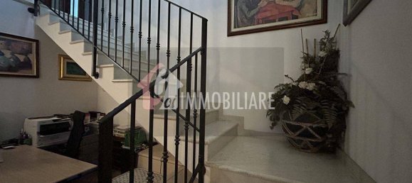 Villa de 4 dormitorios en Rivarolo Mantovano, Italy No. 273565 24