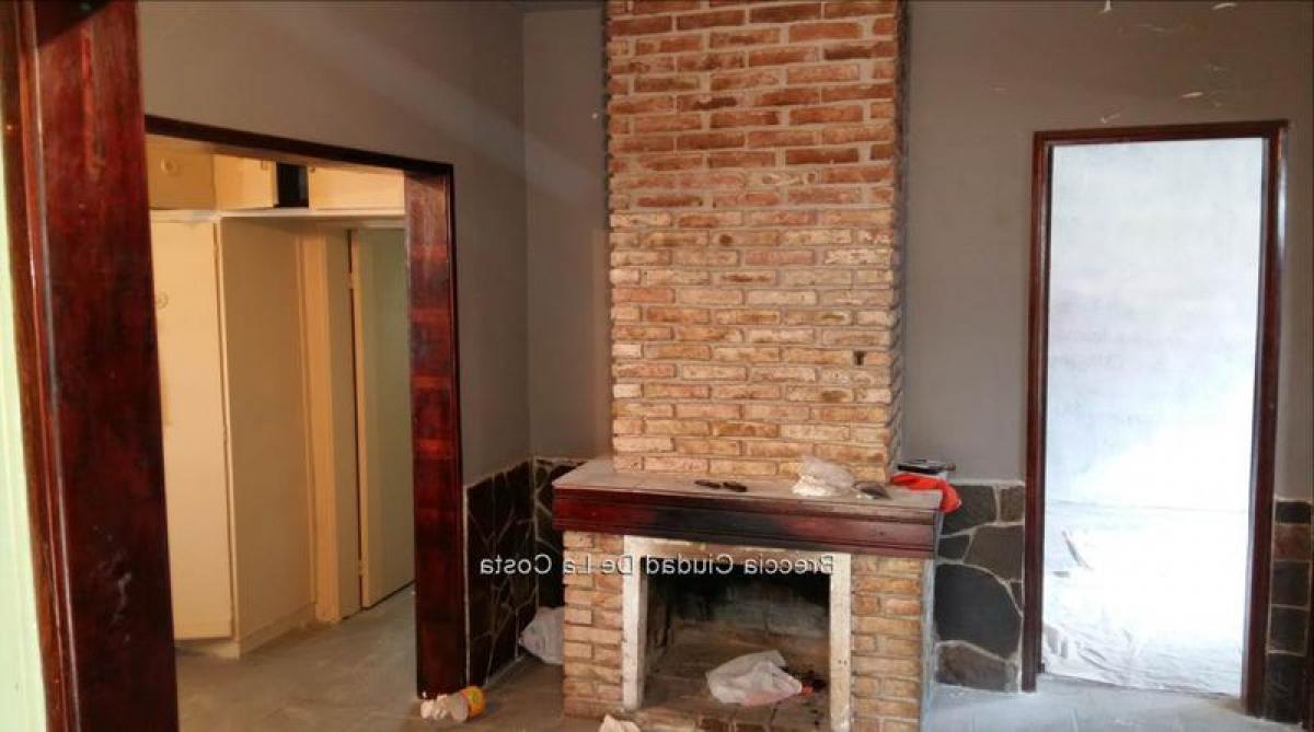 2 bedrooms House in Canelones, Uruguay No. 6098