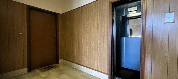 Apartamento de 4 divisões em Moncalieri, Italy N.º 40246 8