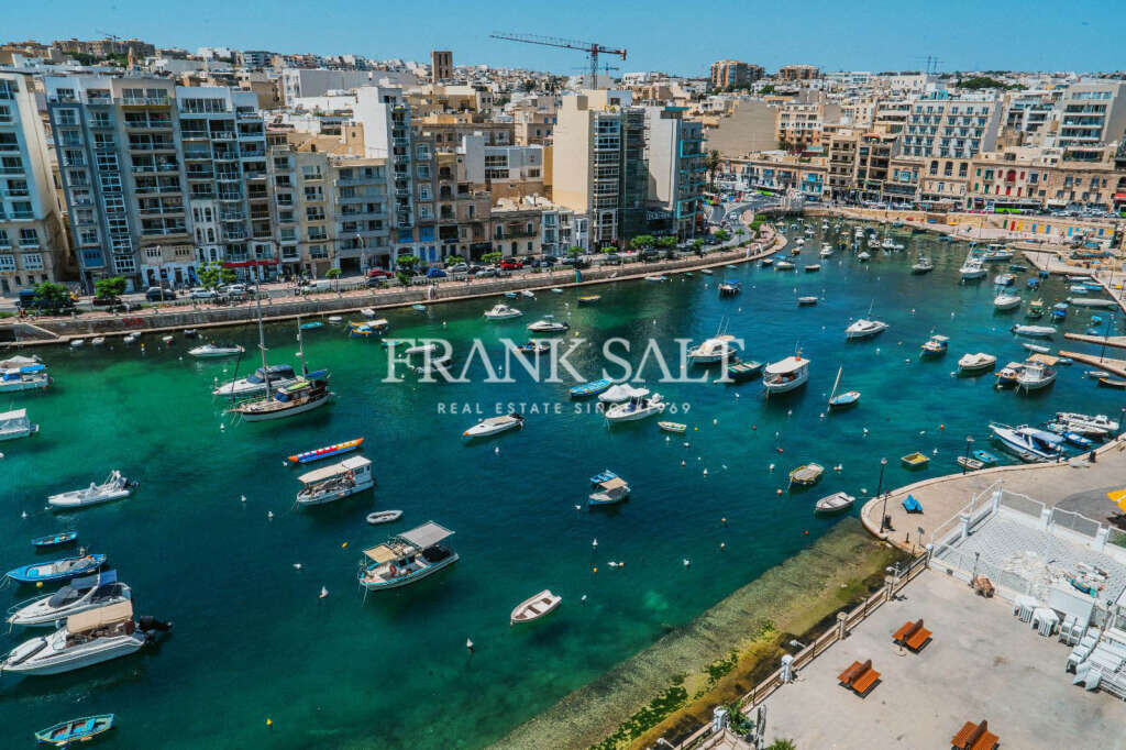 2 bedrooms Penthouse in Saint Julian's, Malta No. 7291