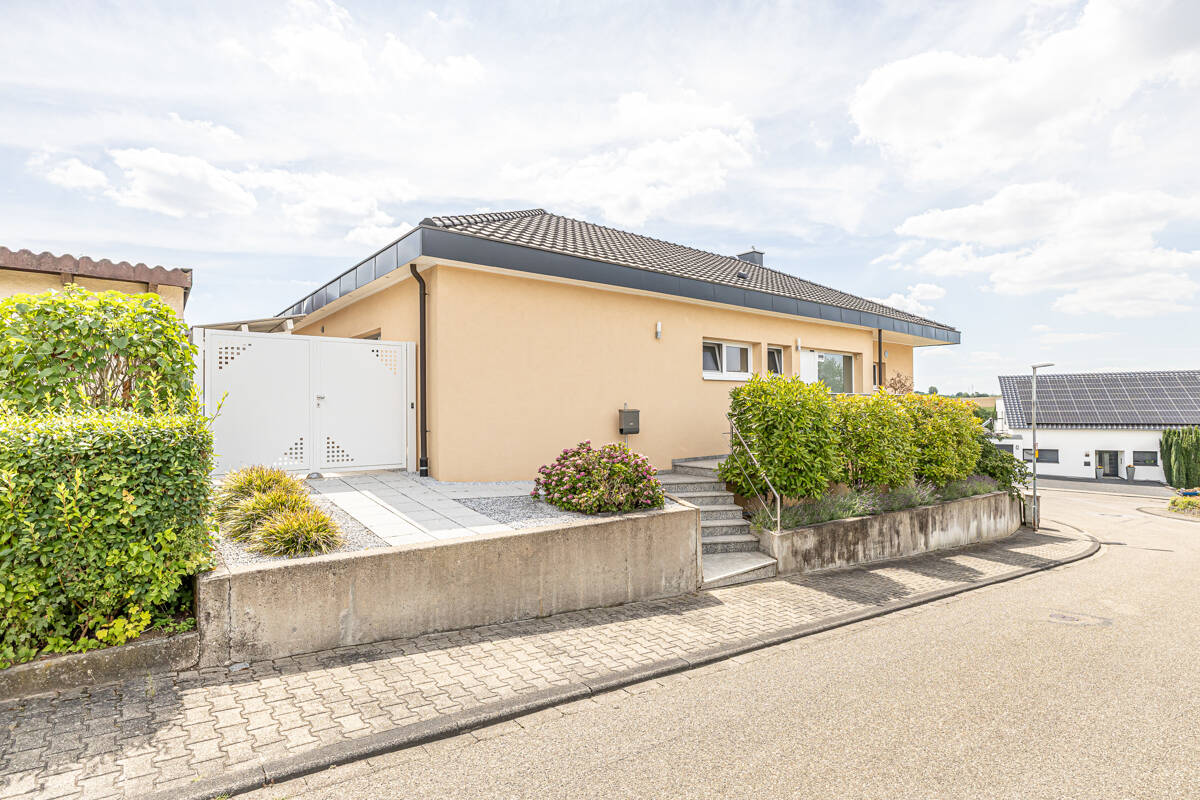 3 Schlafzimmer Bungalow in Karlsruhe, Germany, Nr. 233011