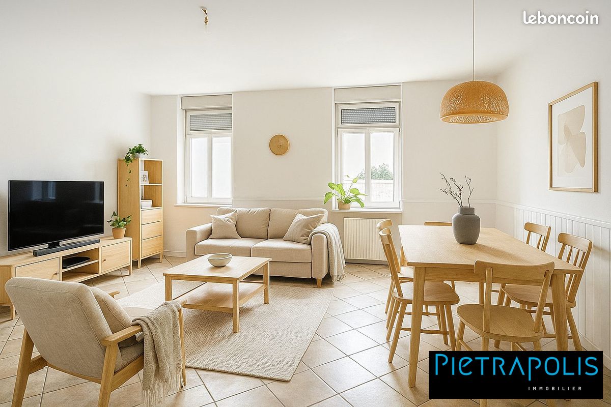 Apartamento de 2 dormitorios en Saint-Andre-de-Corcy, France No. 341128