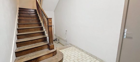 Apartamento de 2 dormitorios en Saint-Andre-de-Corcy, France No. 341128 2