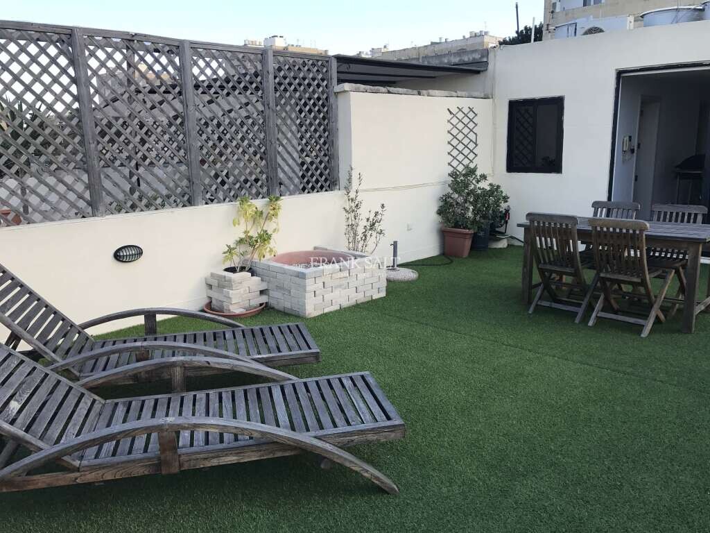 Мезонет с 3 спальнями в Сент-Джулианс, Мальта № 9043