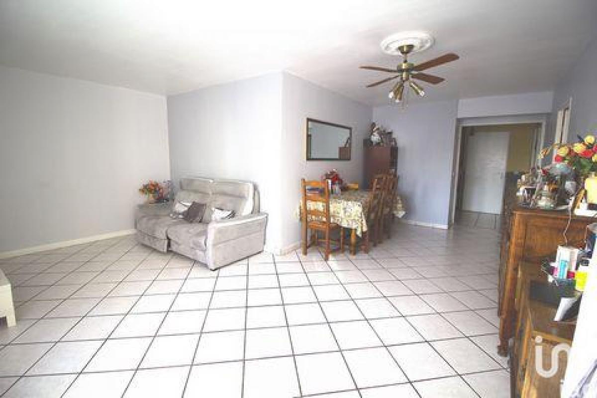 3 bedrooms Condo in Sartrouville, France No. 35632