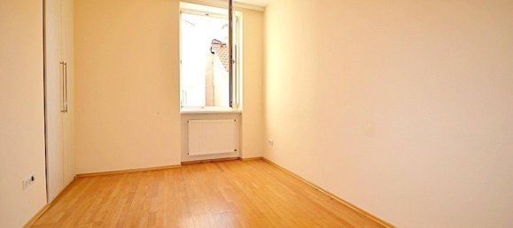 2 rooms Apartment in Rudolfsheim-Funfhaus, Austria No. 182628 3