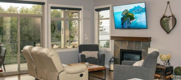 3 bedrooms House in British Columbia, Canada No. 1317 6