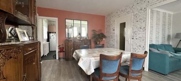 3 bedrooms House in Saint-Germain-des-Fosses, France No. 200926 2