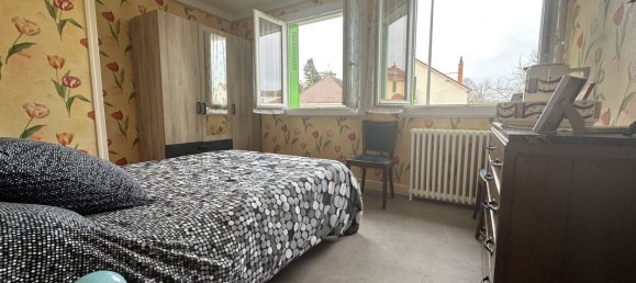 3 bedrooms House in Saint-Germain-des-Fosses, France No. 200926 7