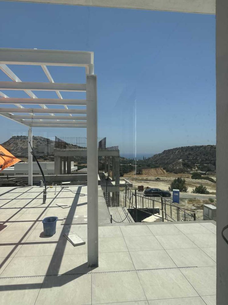 Вилла с 6 спальнями в Агиос Тихонас, Кипр № 6476