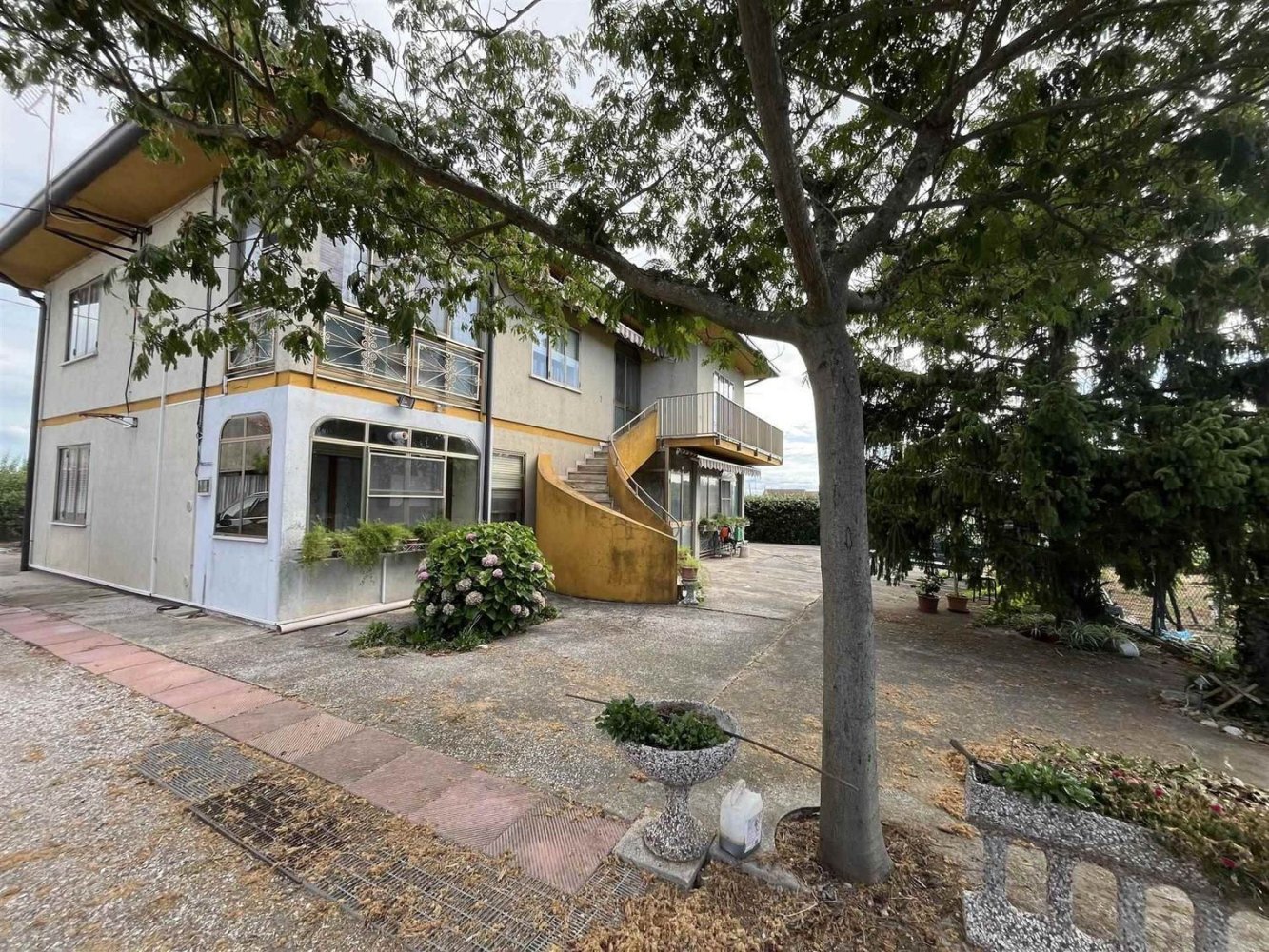 Дом с 12 комнатами в Каварцере, Италия № 278165