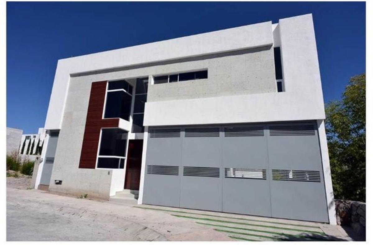 4 bedrooms House in San Luis Potosi, Mexico No. 152790