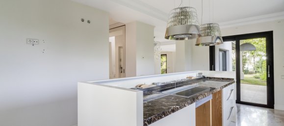 6 Schlafzimmer Villa in Marbella, Spain, Nr. 98991 43