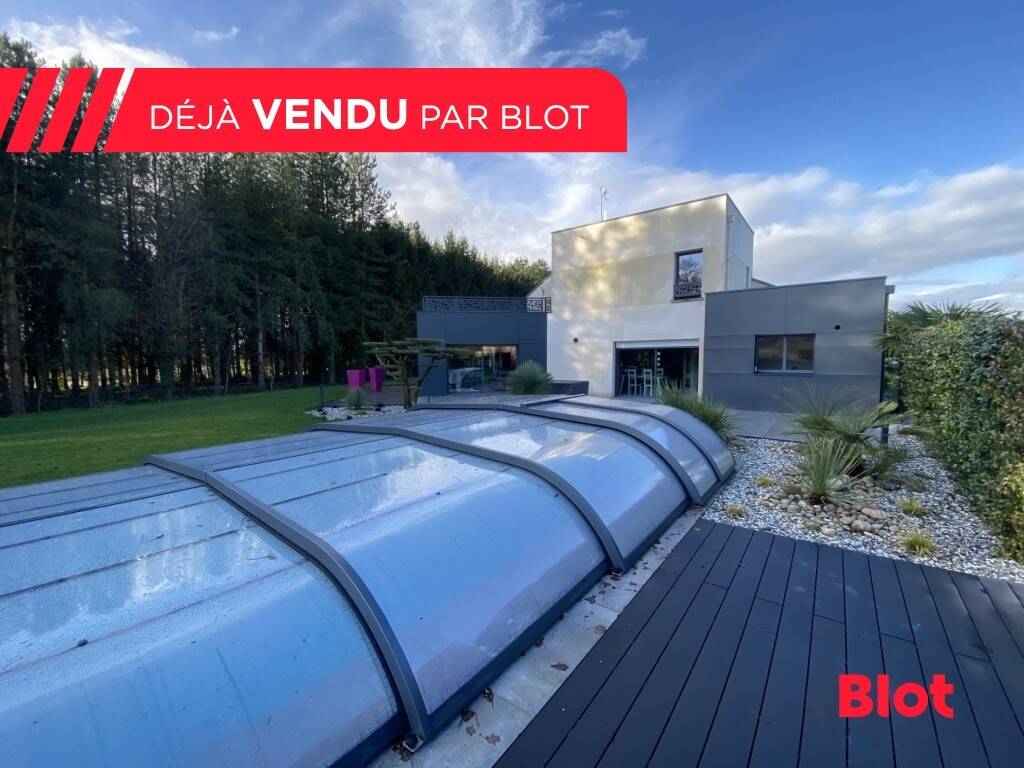 4 bedrooms Villa in Saint-Uniac, France No. 273212