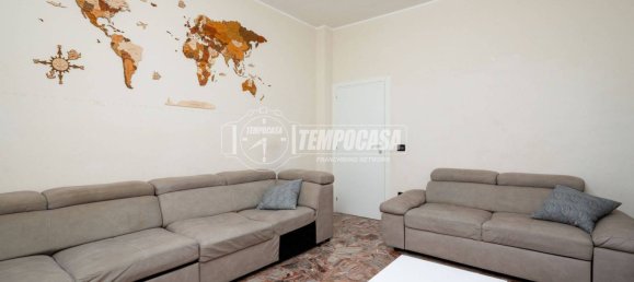2 Schlafzimmer Wohnung in Reggio Emilia, Italy, Nr. 349770 8
