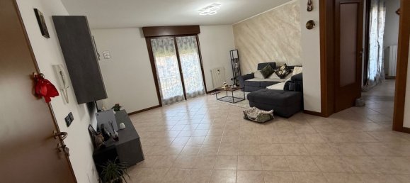 3 rooms Apartment in Oppeano, Italy No. 197199 4