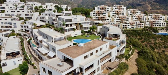 Ático de 3 dormitorios en Marbella, Spain No. 131087 15