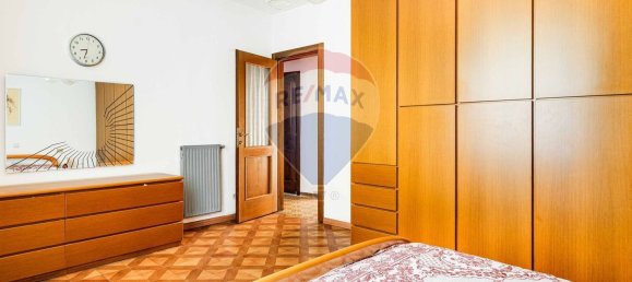 Apartamento de 3 habitaciónes en Carnago, Italy No. 223457 11