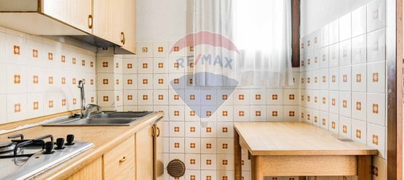 Apartamento de 3 habitaciónes en Carnago, Italy No. 223457 5