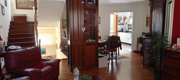 Дом с 4 комнатами в Сиракузы, Италия № 243854 3