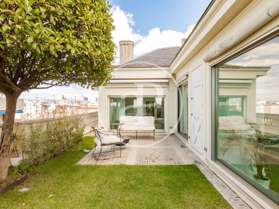 Ático de 6 dormitorios en Madrid, Spain No. 209763