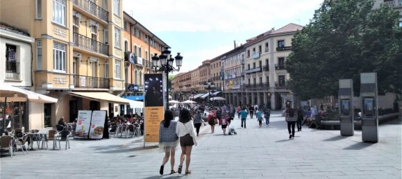 Propiedad comercial en Segovia, Spain 300 m² No. 117366 2