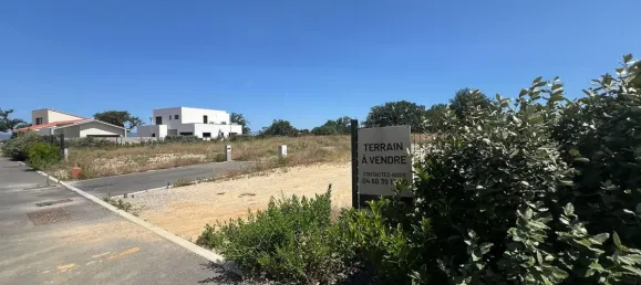 565m² Land in Perpignan, France No. 93560 3